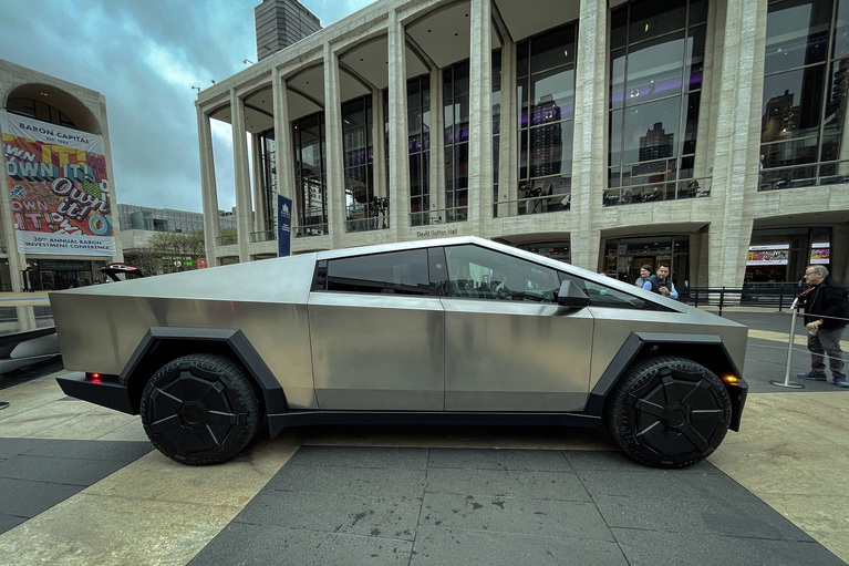 Tesla CyerTruck image