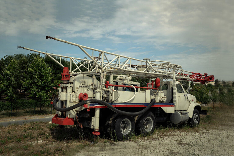 Reliable operation in a tough environment for ore prospecting instrumentation case study