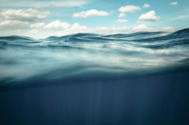 Ocean waves image